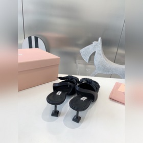 Покупка по доверенности MIUMIU 2023 весна-лето, новейшая коллекци