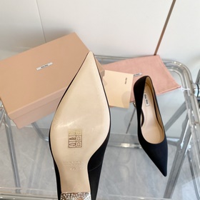 Новинка ранней весны. Высочайшее качество! MIUMIU Miu 2023 весна-