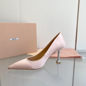 Новинка ранней весны. Высочайшее качество! MIUMIU Miu 2023 весна-