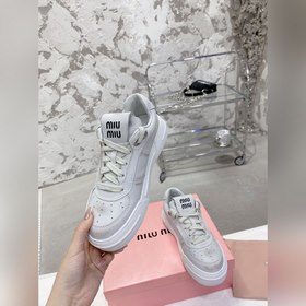 Бег по цене Miu 2023 Новая модель Популярная модель «грязные» туф