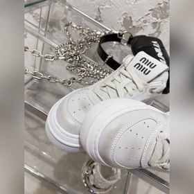 Бег по цене Miu 2023 Новая модель Популярная модель «грязные» туф