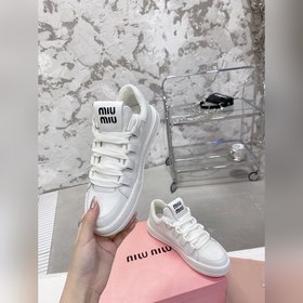 Бег по цене Miu 2023 Новая модель Популярная модель «грязные» туф