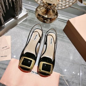 Обновленная модель miumiu весна-лето 2023 года. Простые туфли с к