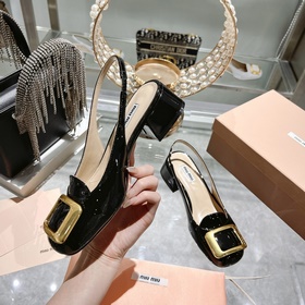 Обновленная модель miumiu весна-лето 2023 года. Простые туфли с к