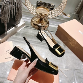Обновленная модель miumiu весна-лето 2023 года. Простые туфли с к