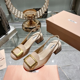 Обновленная модель miumiu весна-лето 2023 года. Простые туфли с к