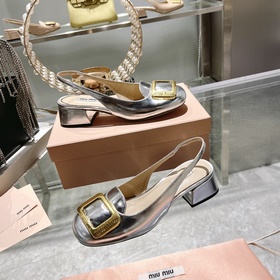 Обновленная модель miumiu весна-лето 2023 года. Простые туфли с к