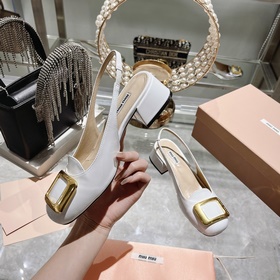 Обновленная модель miumiu весна-лето 2023 года. Простые туфли с к