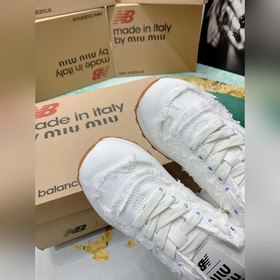Совместная модель кроссовок 574 появилась в продаже на официальны