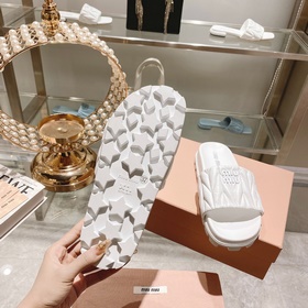 Miu*Miu 2023 весенне-летняя коллекция модных тапочек 1：1, мгновен