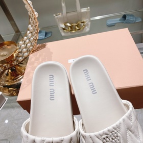 Miu*Miu 2023 весенне-летняя коллекция модных тапочек 1：1, мгновен
