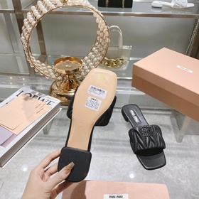 Miu*Miu 2023 весенне-летняя коллекция модных тапочек. 1：1 копия, 