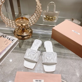 Miu*Miu 2023 весенне-летняя коллекция модных тапочек. 1：1 копия,
