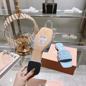 Miu*Miu 2023 весенне-летняя коллекция модных тапочек. 1：1 копия, 