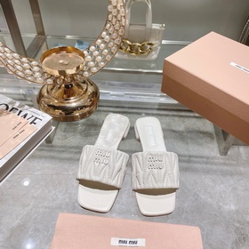 Miu*Miu 2023 весенне-летняя коллекция модных тапочек. 1：1 копия,