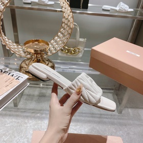 Miu*Miu 2023 весенне-летняя коллекция модных тапочек. 1：1 копия, 