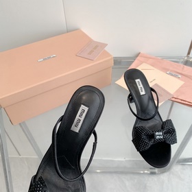 Модные сандалии miumiu весна-лето 2023 года из высококачественног