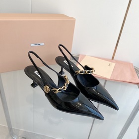 Модные туфли miumiu весна 2023, туфли с заостренным носком, тонки
