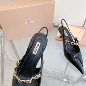 Модные туфли miumiu весна 2023, туфли с заостренным носком, тонки