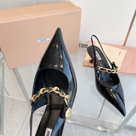 Модные туфли miumiu весна 2023, туфли с заостренным носком, тонки