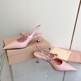 Модные туфли miumiu ранней весны 2023 года, туфли с заостренным н
