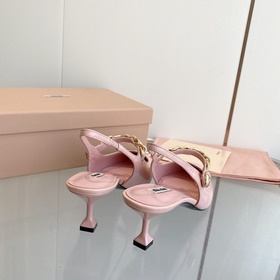 Модные туфли miumiu ранней весны 2023 года, туфли с заостренным н