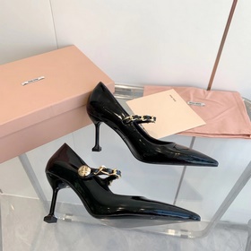 Модные туфли miumiu весна 2023, туфли с заостренным носком, тонки