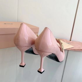 Модные туфли miumiu весна 2023, туфли с заостренным носком и тонк