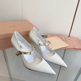 Модные туфли miumiu ранней весны 2023 года, туфли с заостренным н