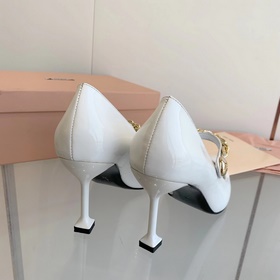 Модные туфли miumiu ранней весны 2023 года, туфли с заостренным н