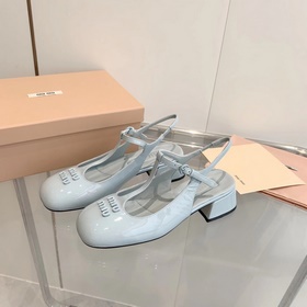 Обновленная версия miumiu весна-лето 2023 года： туфли-лодочки с к