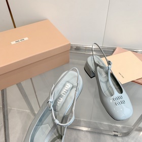 Обновленная версия miumiu весна-лето 2023 года： туфли-лодочки с к