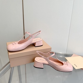Обновленная версия miumiu весна-лето 2023 года： туфли-лодочки с к