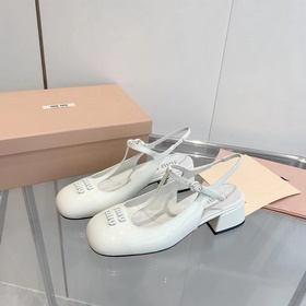 Обновленная версия miumiu весна-лето 2023 года： туфли-лодочки с к