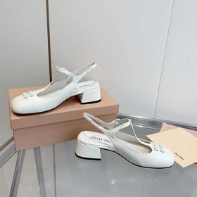 Обновленная версия miumiu весна-лето 2023 года： туфли-лодочки с к