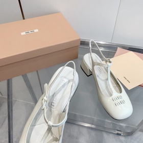 Обновленная версия miumiu весна-лето 2023 года： туфли-лодочки с к