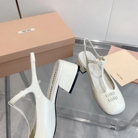 Обновленная версия miumiu весна-лето 2023 года： туфли-лодочки с к