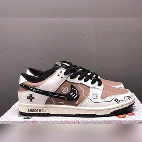 Nk SB Dunk Low PS5 Тема Бело-коричневая расцветка SB низкие кросс
