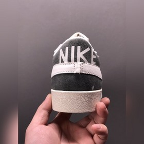 Nike Blazer Low 77 Jumbo — универсальная модель с эпическими преи