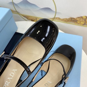 Prada 2023 Изысканные туфли на каблуке Mary Jane. Качественный пр