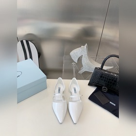 Новые весенние балетки Prada с открытым носком Логотип Prada укра