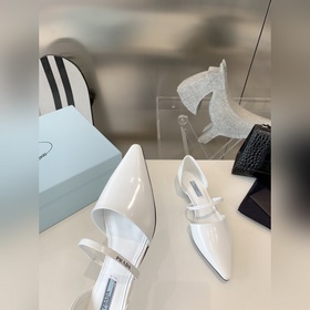 Новые весенние балетки Prada с открытым носком Логотип Prada укра