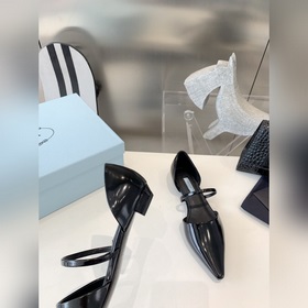 Новые весенние балетки Prada с открытым носком Логотип Prada укра