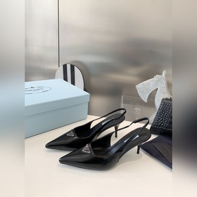 Покупка по доверенности PRADA 2023 весна, новейшая и популярная с