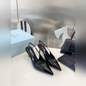 Покупка по доверенности PRADA 2023 весна, новейшая и популярная с