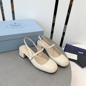 PRADA Новая коллекция весна-лето 2023 от Prada, впечатляет своим