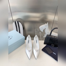Заказ на покупку PRADA 2023 весна, новейшая и популярная серия, о