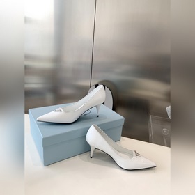 Заказ на покупку PRADA 2023 весна, новейшая и популярная серия, о