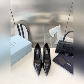 Заказ на покупку PRADA 2023 весна, новейшая и популярная серия, о
