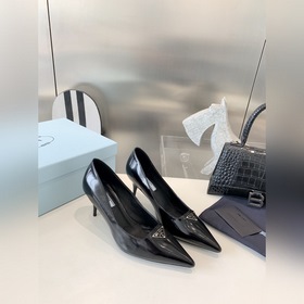 Заказ на покупку PRADA 2023 весна, новейшая и популярная серия, о